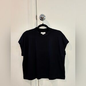 Velvet by Graham & Spencer Black Crew Neck Tee